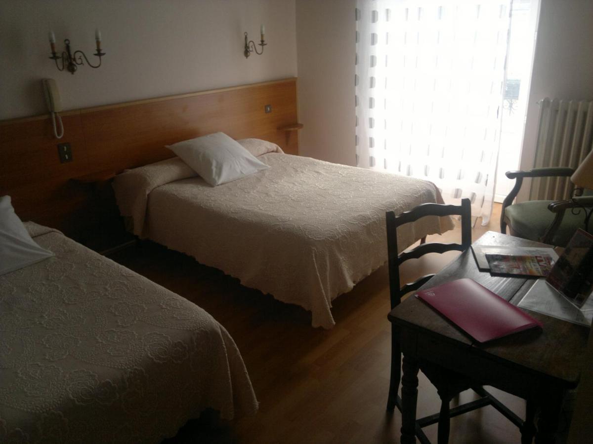 Logis Hotel De France アルディ エクステリア 写真