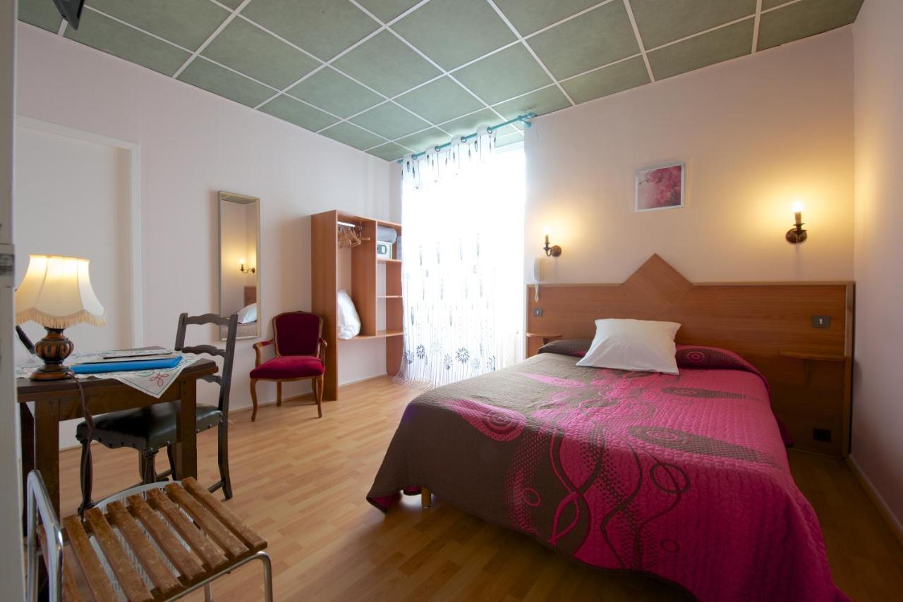 Logis Hotel De France アルディ エクステリア 写真