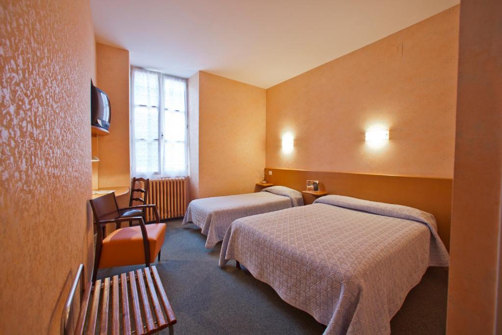 Logis Hotel De France アルディ 部屋 写真