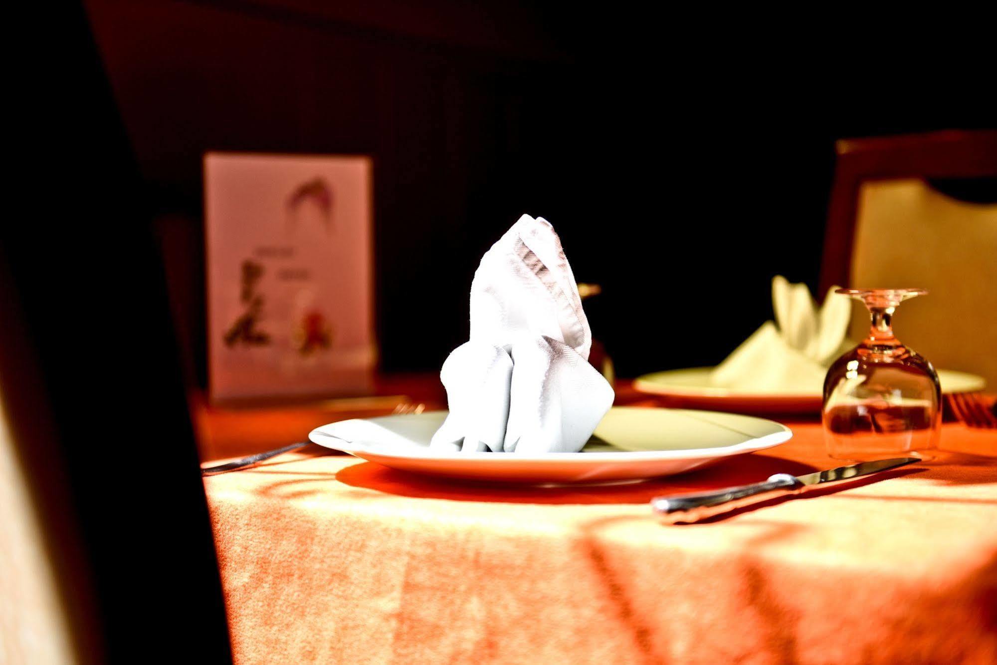 Logis Hotel De France アルディ エクステリア 写真