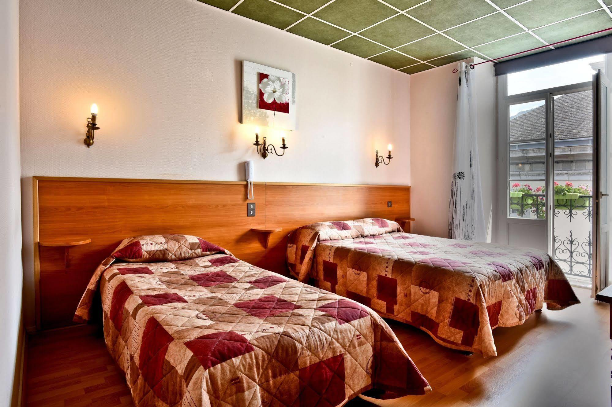 Logis Hotel De France アルディ エクステリア 写真