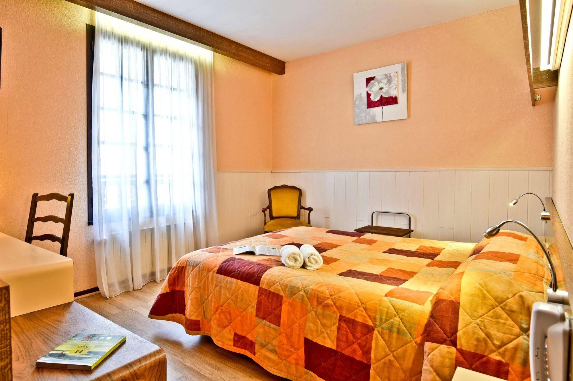 Logis Hotel De France アルディ エクステリア 写真