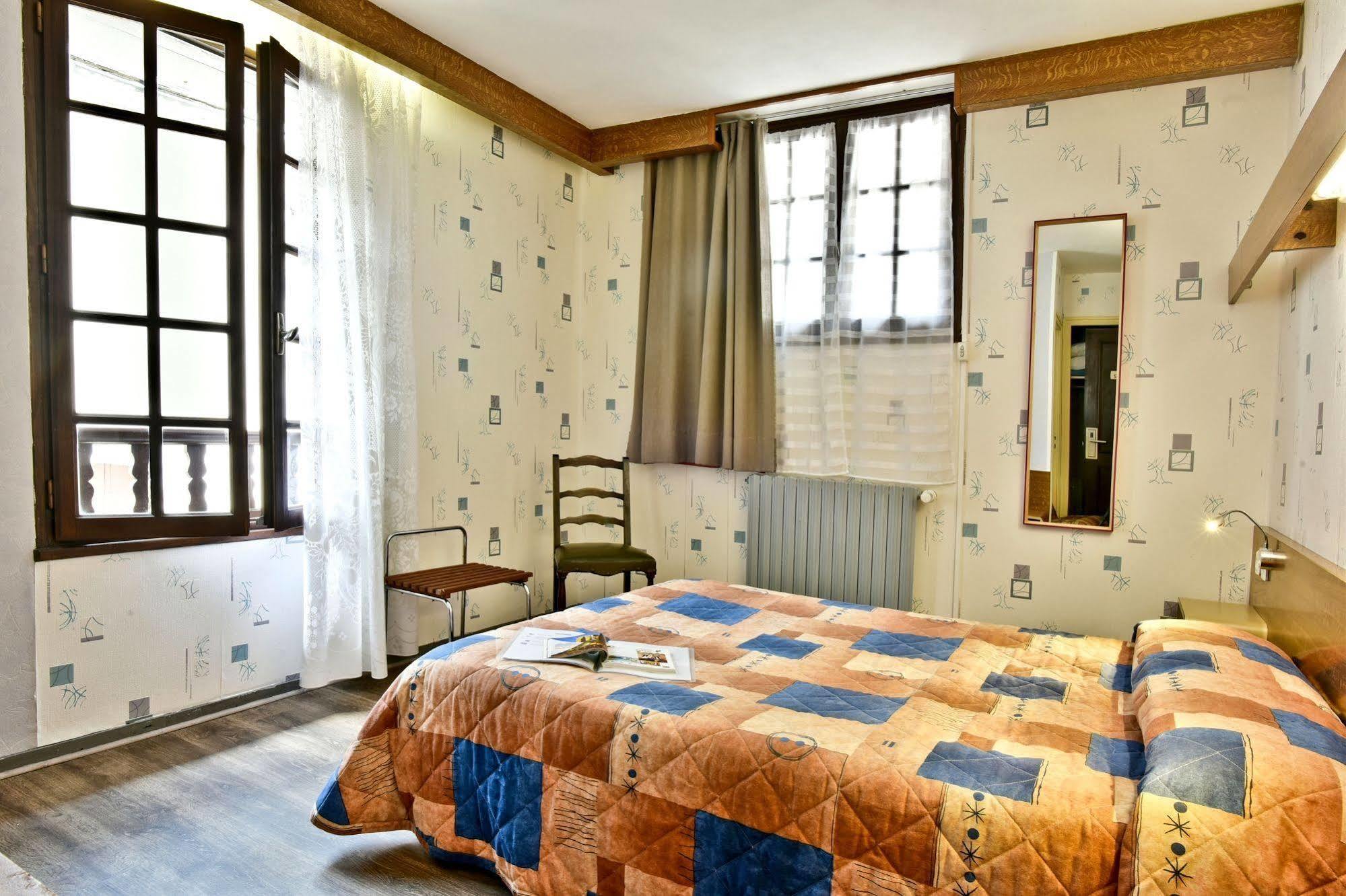 Logis Hotel De France アルディ エクステリア 写真