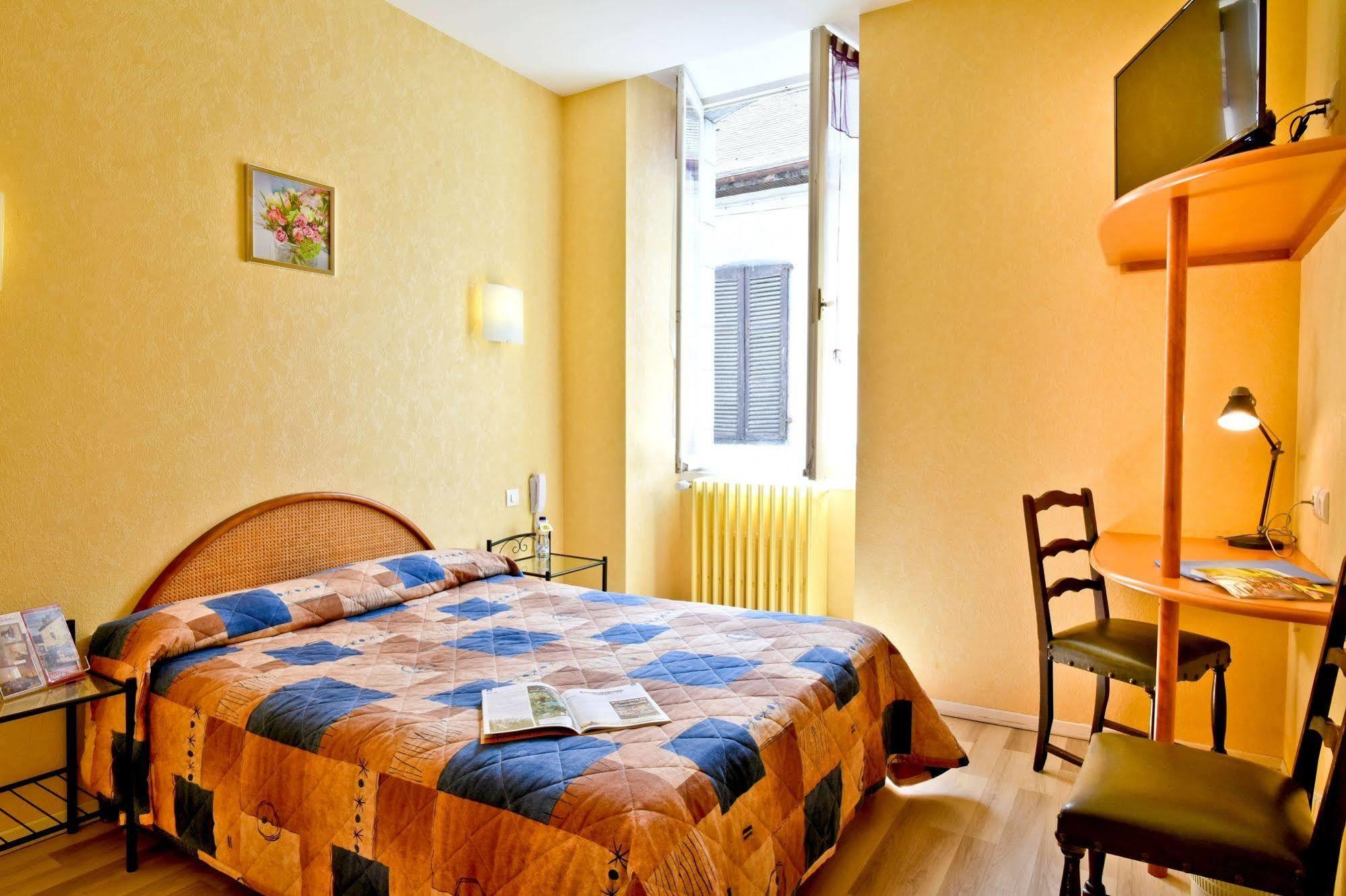 Logis Hotel De France アルディ エクステリア 写真